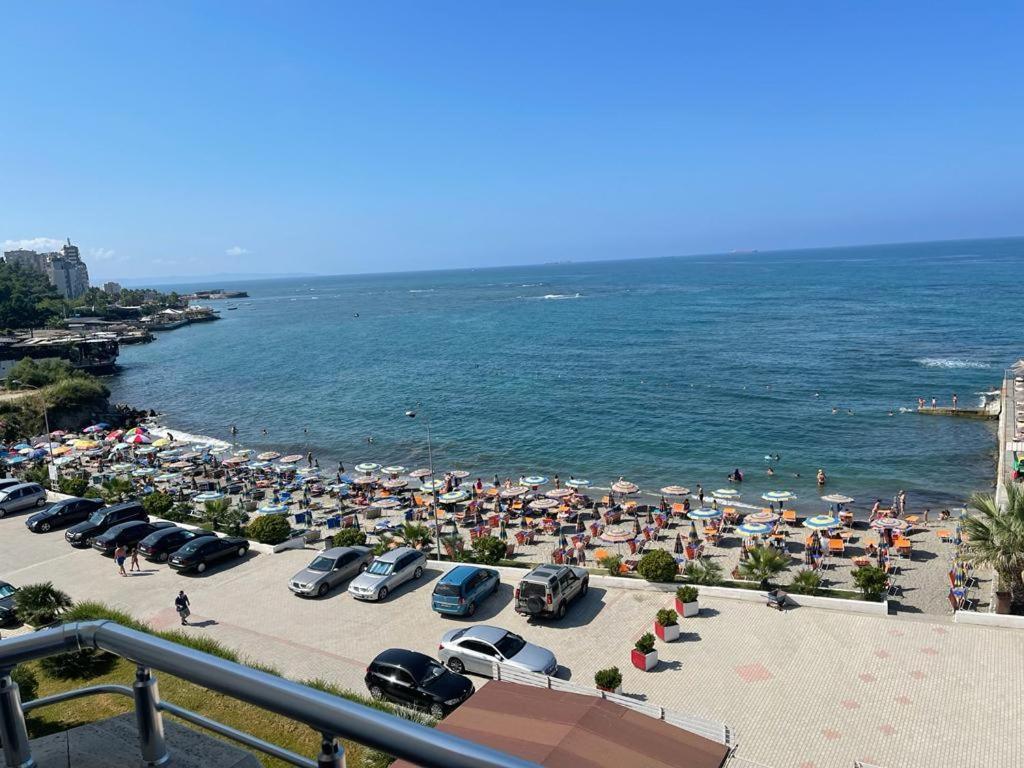 Hotel Ferrara Durrës Exterior foto